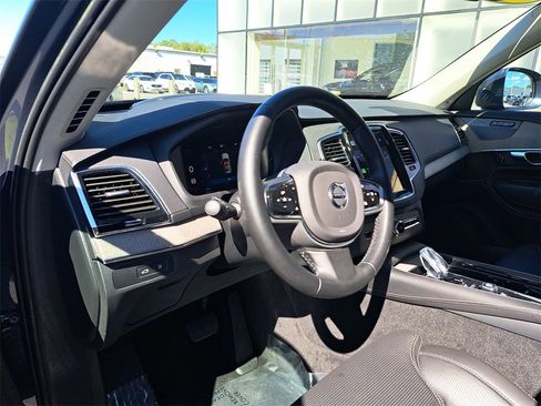 Used 2023 Volvo XC90 T8 Ultimate image 8