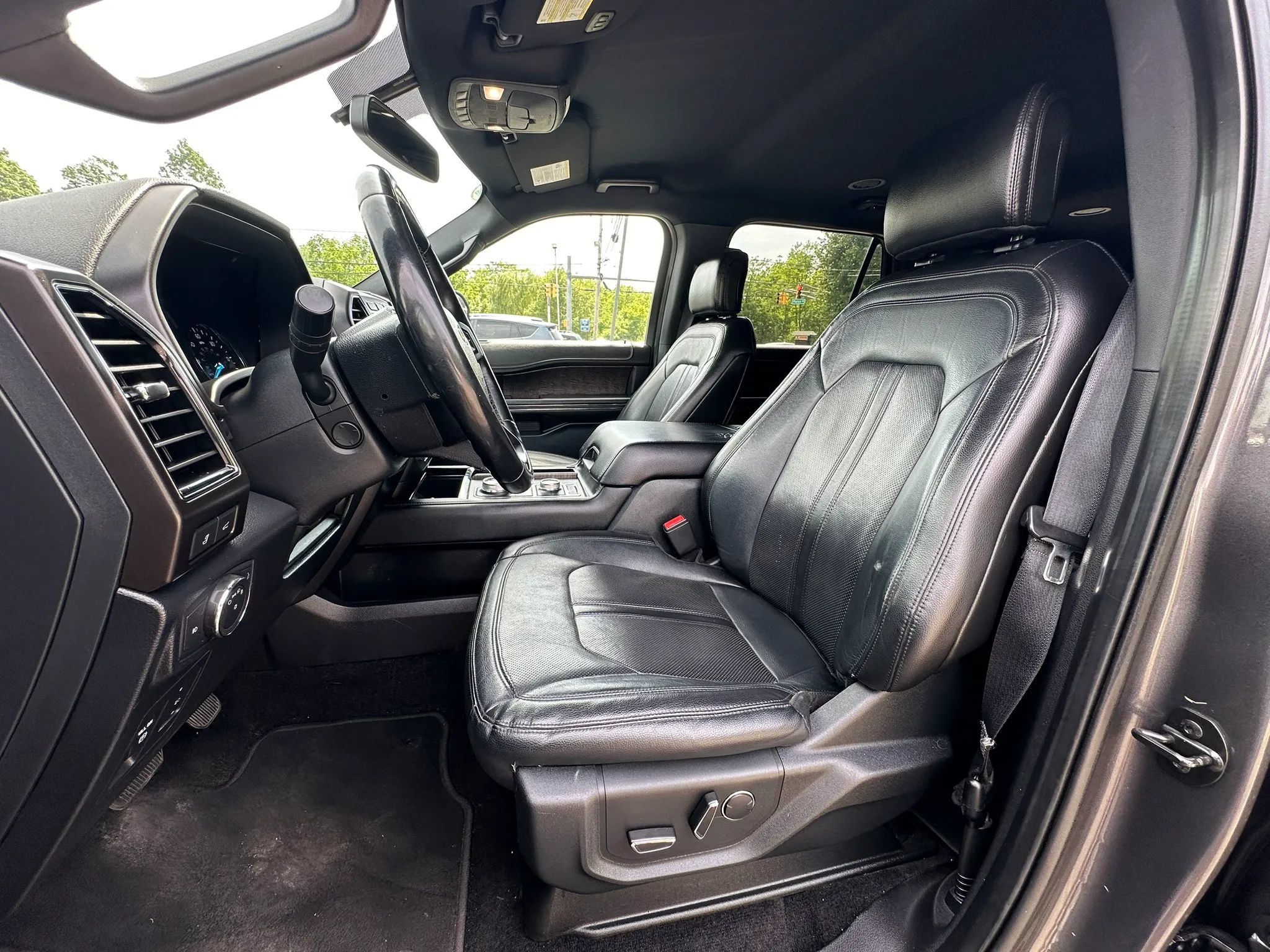 Used 2018 Ford Expedition Max Limited AWD/4WD image 13
