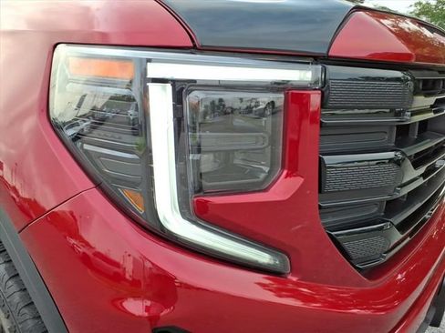 Used 2024 GMC Sierra 1500 Elevation AWD/4WD image 3