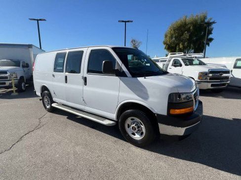 Used 2024 GMC Savana 2500 w/ Driver Convenience Package image 6
