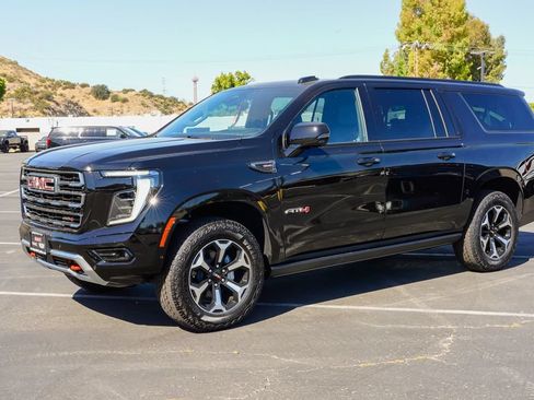 New 2026 GMC Yukon XL AT4 w/ AT4 Premium Package AWD/4WD image 3