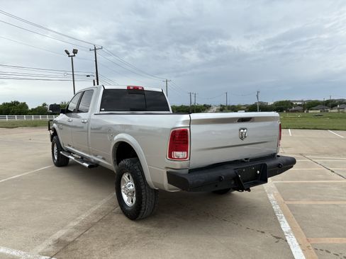Used 2013 RAM 2500 Laramie w/ Convenience Group AWD/4WD image 3