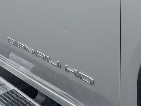 Used 2022 GMC Sierra 2500 Denali AWD/4WD image 7