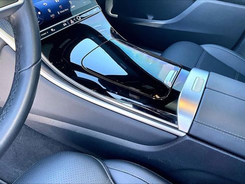 Used 2025 Mercedes-Benz GLC 300 image 17