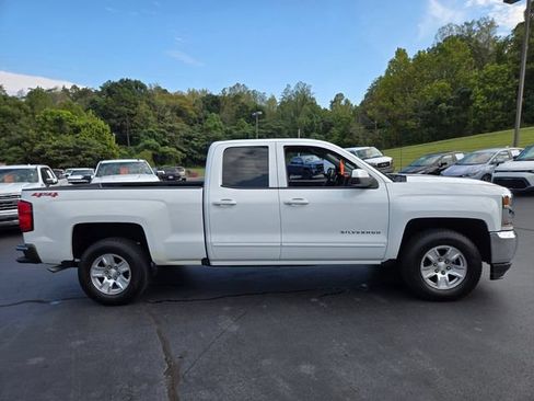 Used 2018 Chevrolet Silverado 1500 LT AWD/4WD image 9