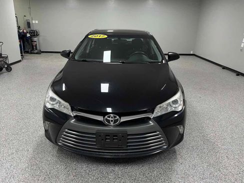 Used 2017 Toyota Camry LE FWD image 8