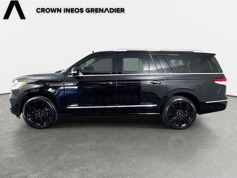 Used 2024 Lincoln Navigator L Reserve AWD/4WD image 8