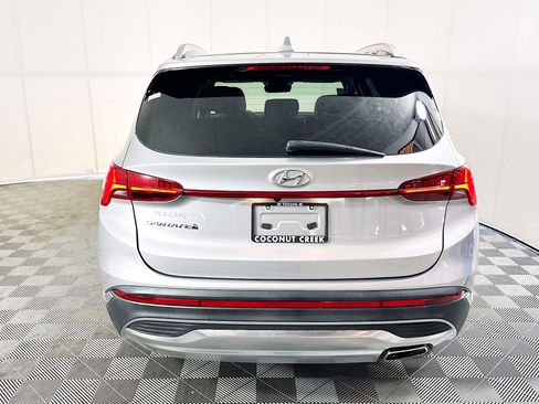 Used 2022 Hyundai Santa Fe SEL w/ Convenience + Premium Package FWD image 4