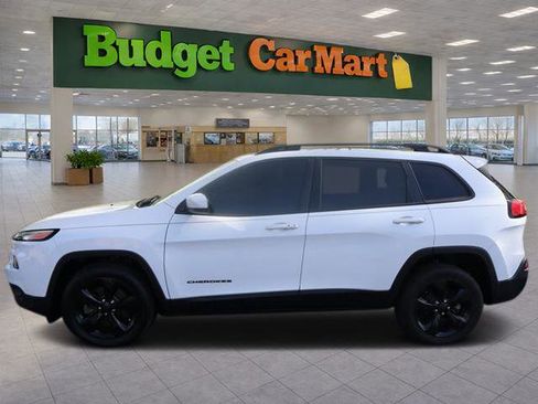 Used 2015 Jeep Cherokee Latitude w/ Comfort/Convenience Group FWD image 3