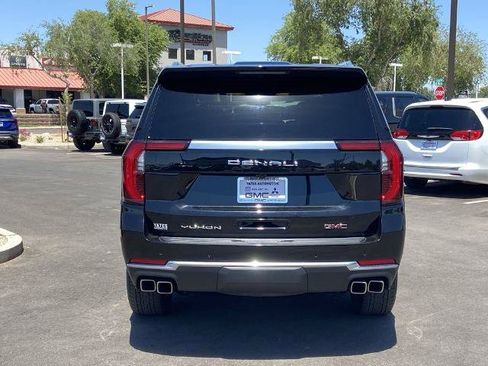 Used 2025 GMC Yukon Denali AWD/4WD image 5