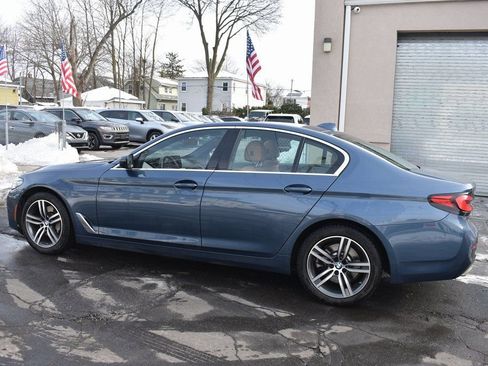 Used 2023 BMW 530i xDrive w/ Convenience Package image 9