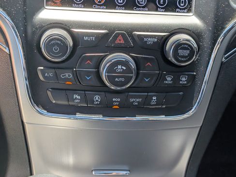 Used 2018 Jeep Grand Cherokee Limited AWD/4WD image 27