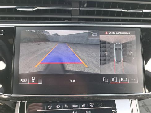 New 2026 Audi Q8 Prestige image 25