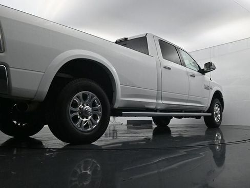 Used 2018 RAM 2500 Laramie AWD/4WD image 32