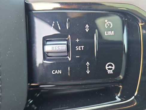 New 2026 Land Rover Range Rover Velar Dynamic SE AWD/4WD image 18