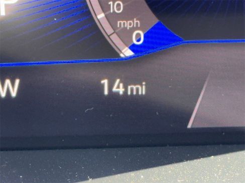 New 2024 Volkswagen Taos SE image 11