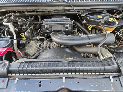 Used 2005 Ford F250 XL AWD/4WD image 29