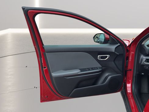 Certified 2025 Kia K4 FWD image 11