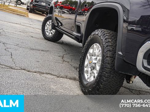 Used 2024 Chevrolet Silverado 2500 LTZ w/ LTZ Convenience Package image 14