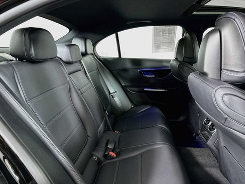 Used 2025 Mercedes-Benz C 300 4MATIC Sedan image 25