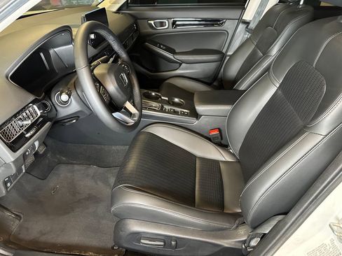 Used 2024 Honda Civic Touring image 22