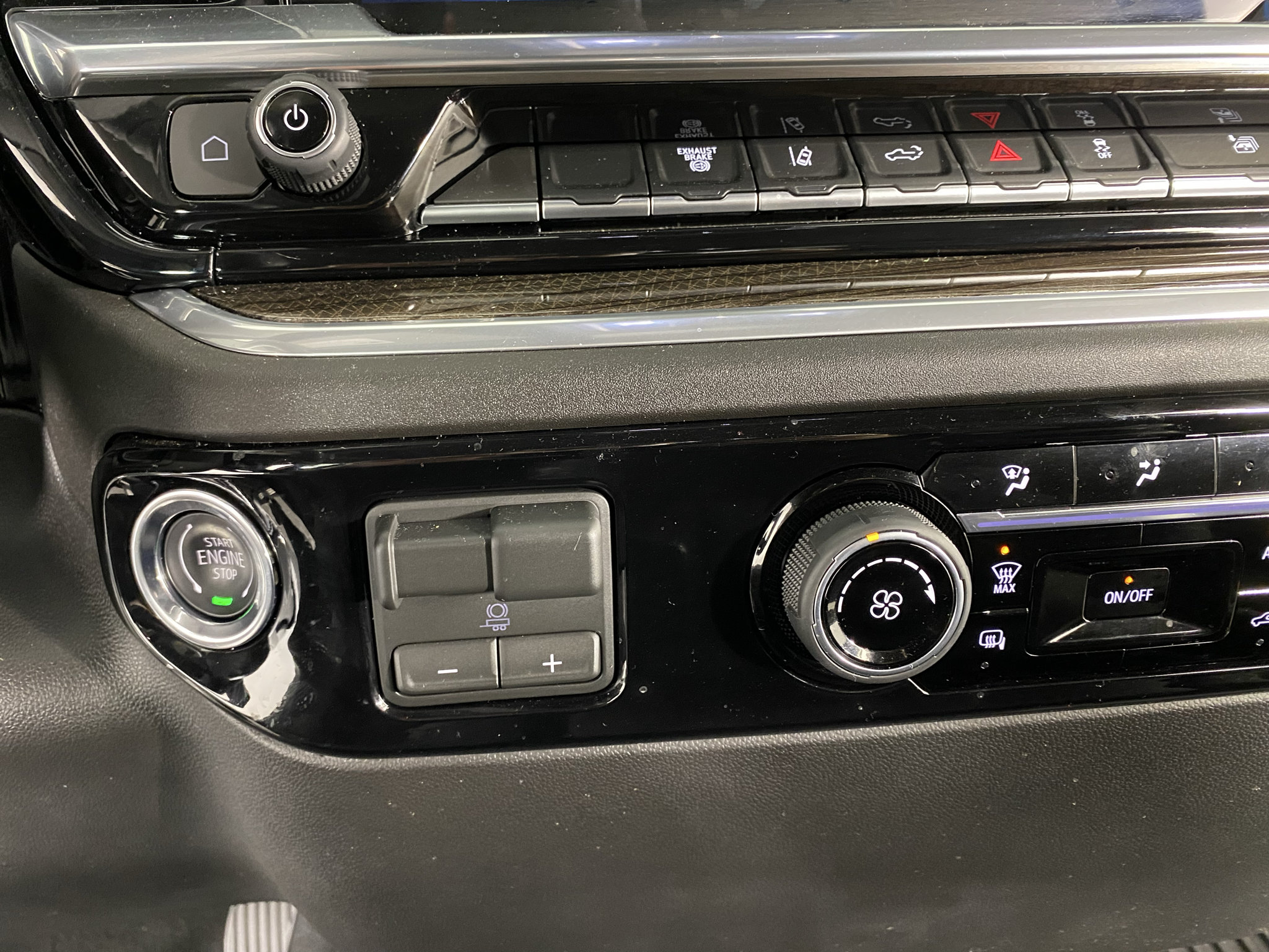 Used 2026 Chevrolet Silverado 2500 LT AWD/4WD image 19
