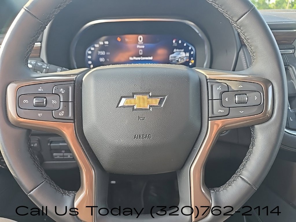 Used 2024 Chevrolet Suburban High Country AWD/4WD image 17