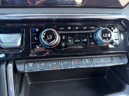 New 2026 GMC Sierra 2500 Denali Ultimate AWD/4WD image 28