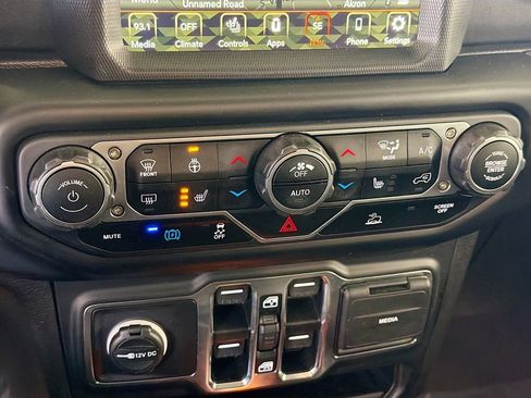 Used 2023 Jeep Wrangler Unlimited Sahara w/ Cold Weather Group AWD/4WD image 18