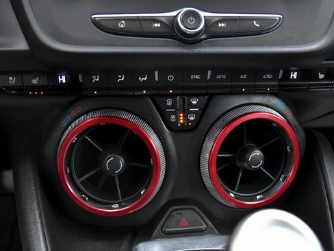 Used 2020 Chevrolet Camaro LT w/ RS Package image 22