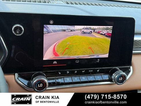 Used 2024 GMC Canyon AT4 AWD/4WD image 15