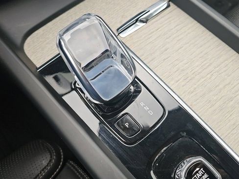 Used 2022 Volvo XC60 T8 Inscription w/ Advanced Package image 26