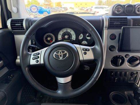 Used 2013 Toyota FJ Cruiser 4WD w/ Trail Teams Special Edition image 26