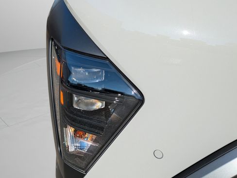 New 2026 Hyundai Kona Limited FWD image 11