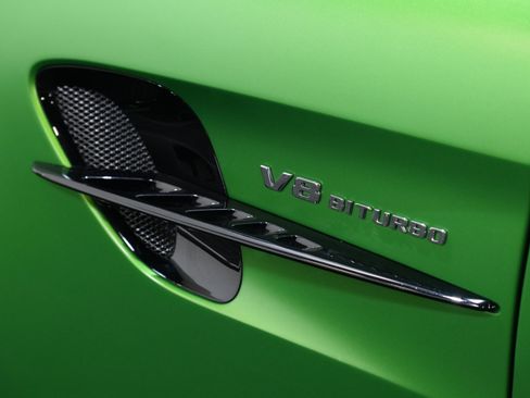 Used 2018 Mercedes-Benz AMG GT R image 19