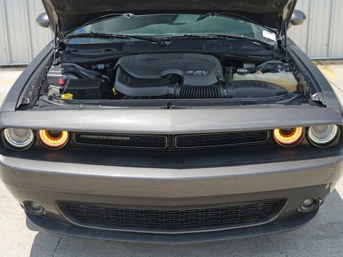Used 2018 Dodge Challenger SXT w/ Blacktop Package image 7