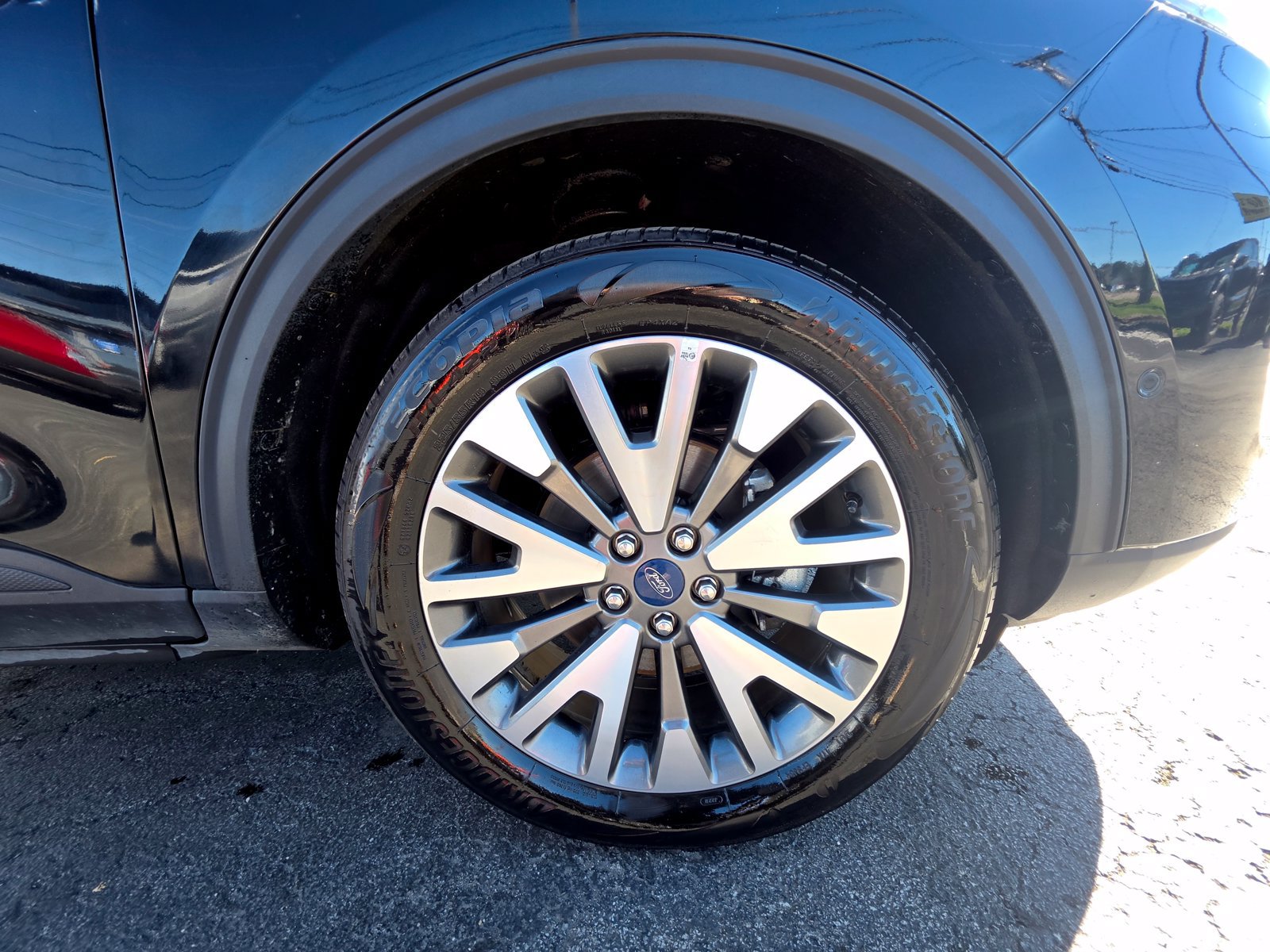 Used 2020 Ford Escape Titanium w/ Titanium Premium Package 2.0 AWD/4WD image 34