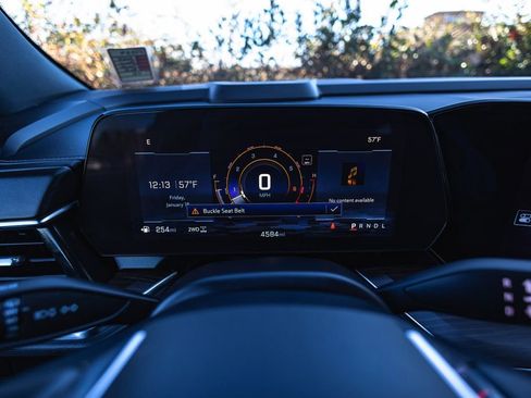 Used 2025 Chevrolet Tahoe LT w/ Comfort Package image 14