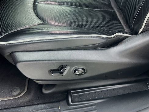 Used 2025 Chrysler Pacifica Limited FWD image 20