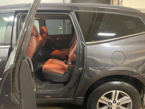 Used 2015 Chevrolet Traverse LT image 23