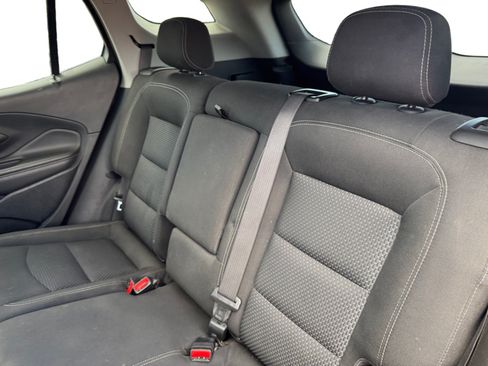 Used 2022 GMC Terrain SLE w/ Driver Convenience Package FWD image 16