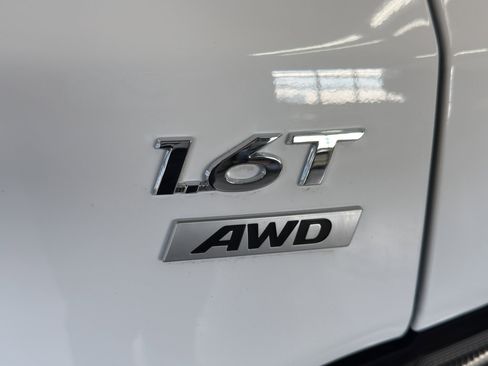 Used 2022 Hyundai Kona Limited AWD/4WD image 11