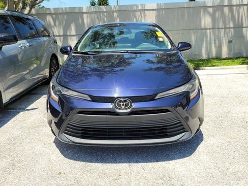 Used 2023 Toyota Corolla LE FWD image 2
