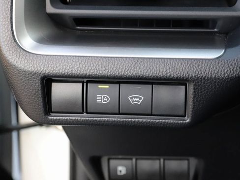 Certified 2023 Toyota Prius LE image 17