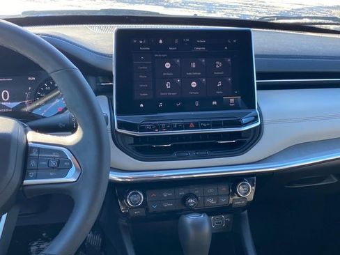 Used 2024 Jeep Compass Limited image 10