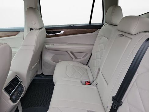 New 2026 Volkswagen Atlas SE AWD/4WD image 13