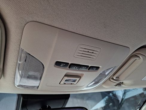 Used 2022 Toyota Corolla LE w/ Carpet Mat Package (TMS) image 21