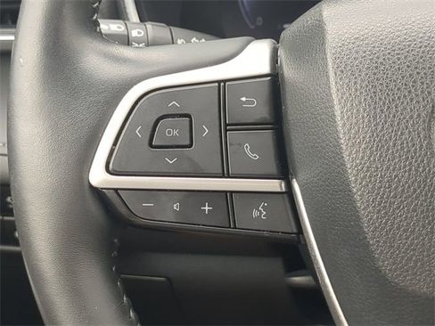 Used 2024 Toyota Highlander Platinum image 25