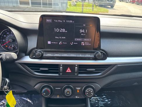 Used 2022 Kia Forte LXS FWD image 17
