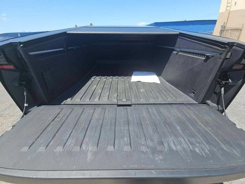 Used 2024 Tesla Cybertruck AWD Crew Cab image 13